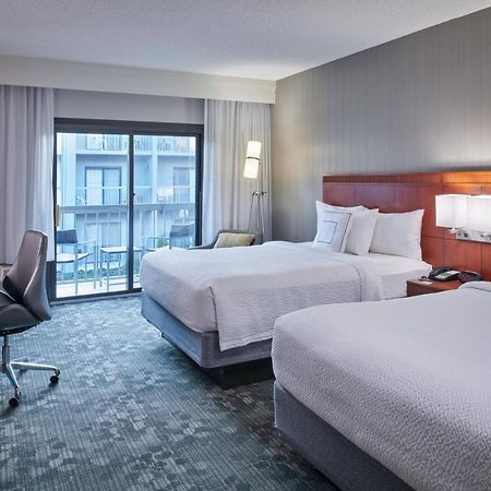 Courtyard By Marriott Indianapolis Castleton Hotell Exteriör bild