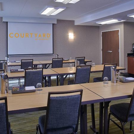 Courtyard By Marriott Indianapolis Castleton Hotell Exteriör bild