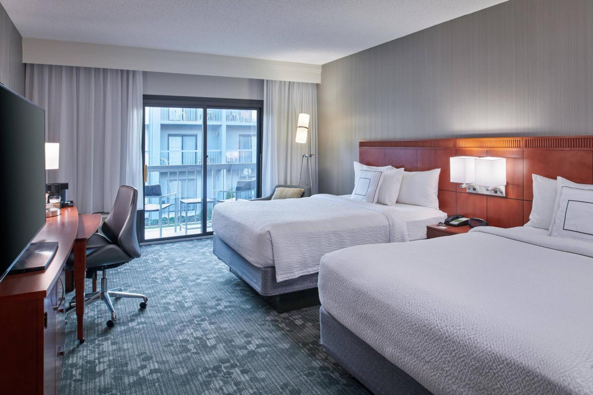 Courtyard By Marriott Indianapolis Castleton Hotell Exteriör bild