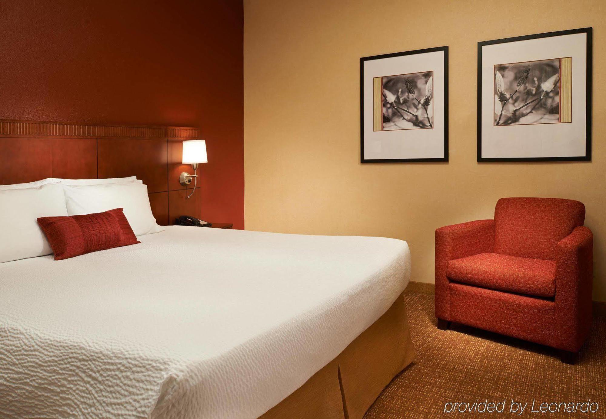 Courtyard By Marriott Indianapolis Castleton Hotell Rum bild